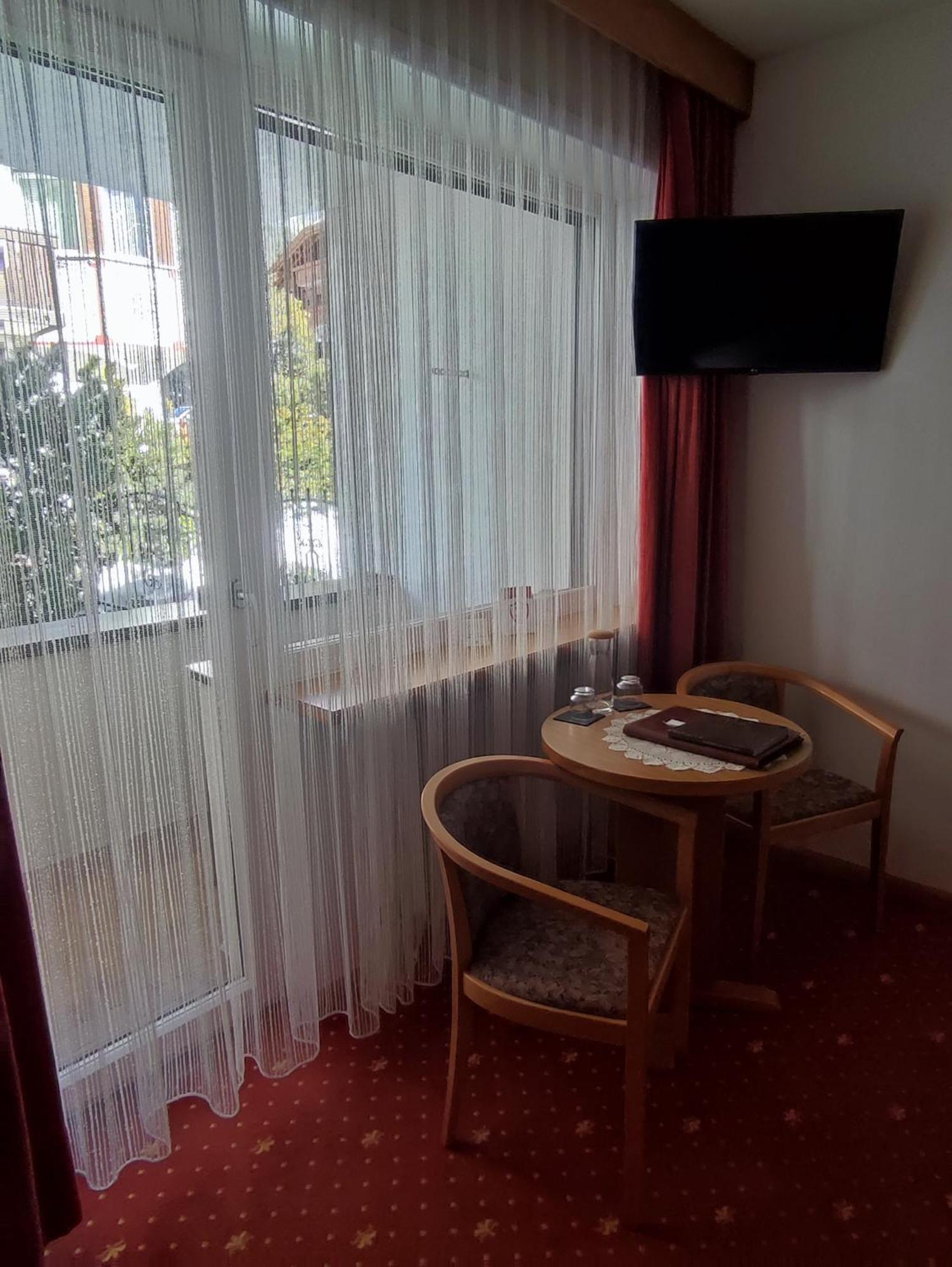 Hotel Garni Rezia 3*