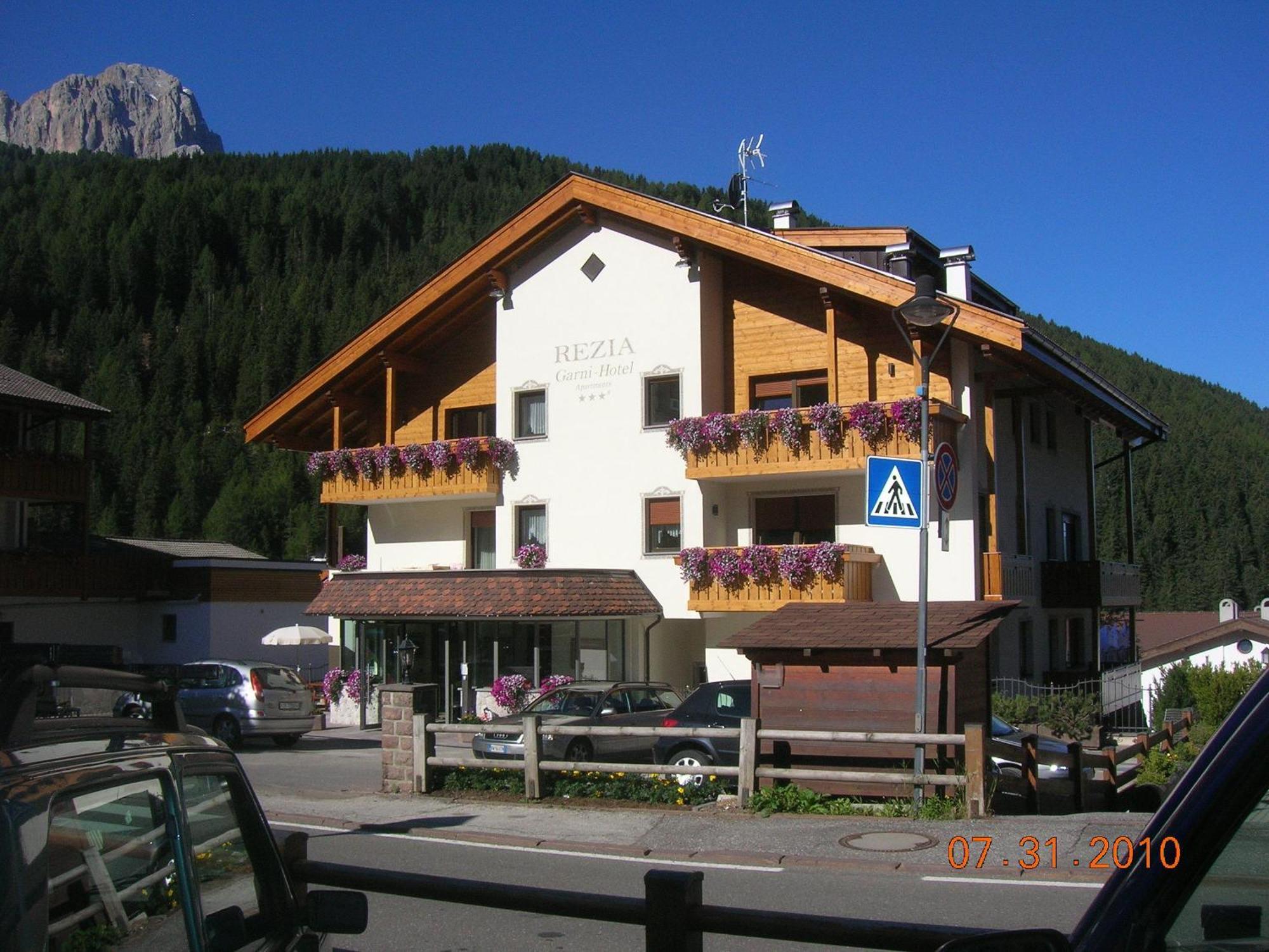 Hotel Garni Rezia 3*